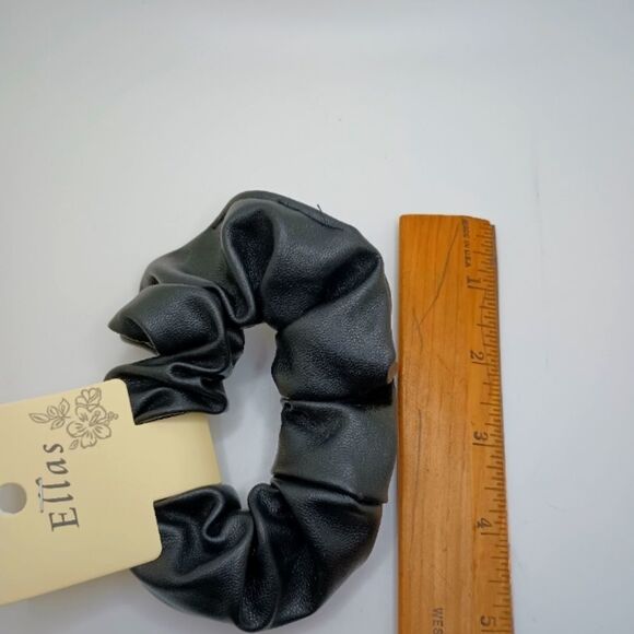 BLACK leather scrunchie - Picture 1 of 3
